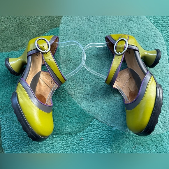 Fluevog NEARLY NEW Mini Elif olive/gray/purple asymmetrical buckle heel - 8.5 - Picture 11 of 16